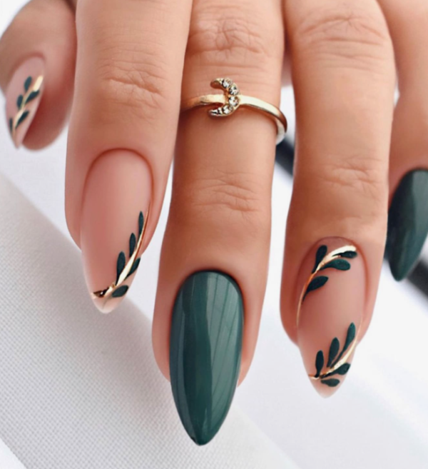 24pcs Green Leaf Almond Shape Pressed On Nails (5 Sets)