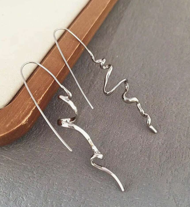 Fashionable Women's Abstract Design Clip On Earring (10 Sets) - Image 2