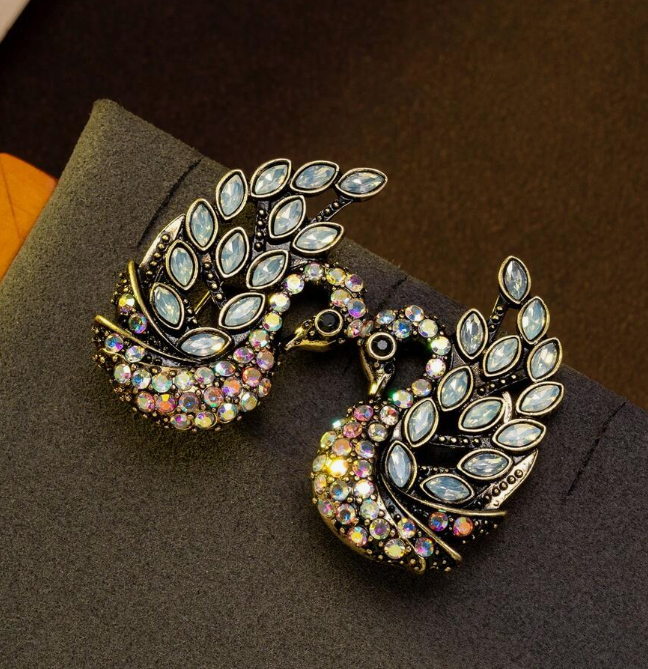 Goose Women Stud Earring (10 Sets)