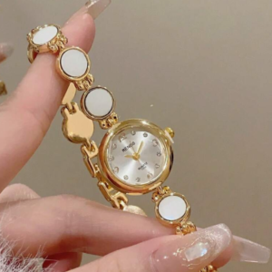 Women's Triangular Dial Quartz Watch (10 Sets)