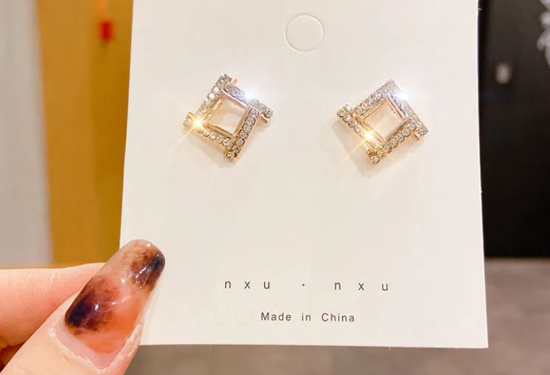new geometric earring square gold (10 pieces) new geometric earring square gold (10 pieces)