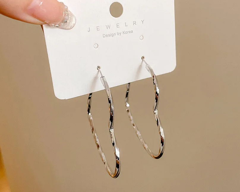 new geometric earring hollow heart earring (10 pieces) new geometric earring hollow heart earring (10 pieces)